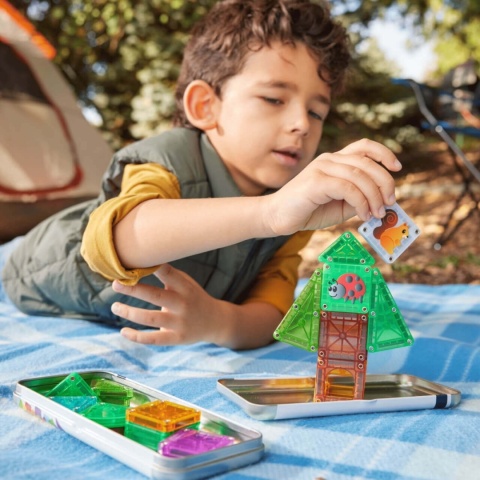 Klocki Magnetyczne MAGNA-TILES Travel Treehouse 24 el. - co zbudowć