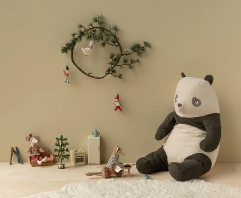 Maskotka Panda Maileg duża - z myszkami świątecznymi