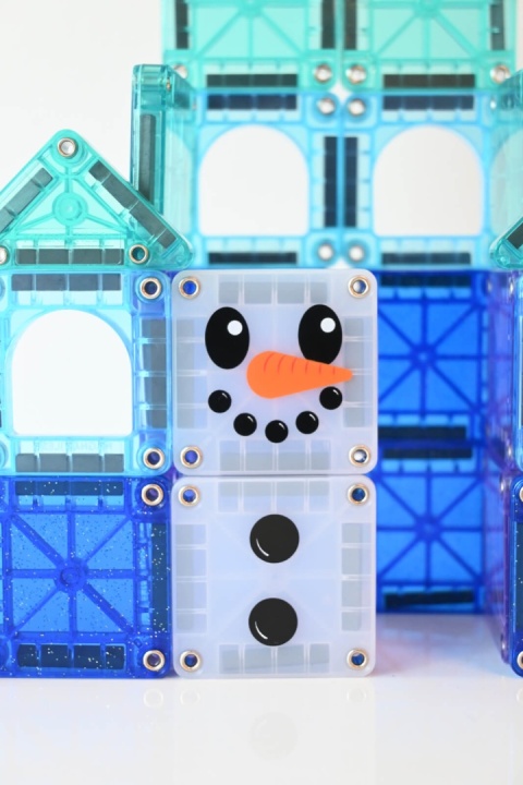 Micro klocki magnetyczne MAGNA-TILES Travel Winter Wonder 26 el. - motyw