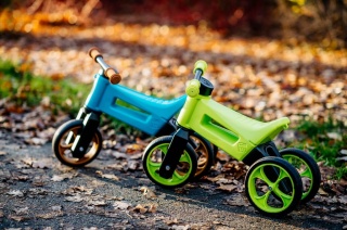 Rowerek biegowy FWRider Super Sport Jeździk 2w1 limonkowy z zielonymi felgami