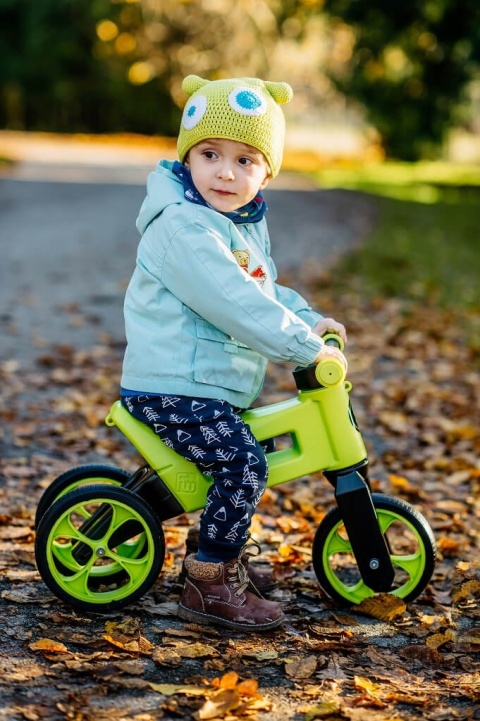 Rowerek biegowy FWRider Super Sport Jeździk 2w1 limonkowy z zielonymi felgami - dopasowany do dziecka