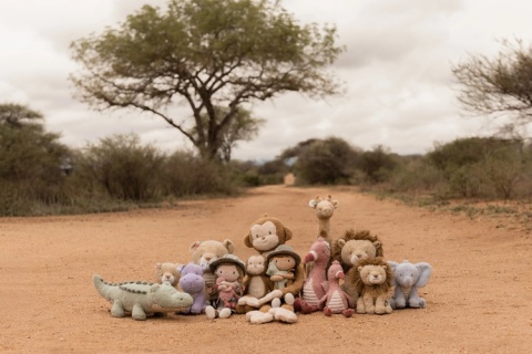 Przytulanka duża Małpka Little Dutch Safari Friends - cała kolekcja