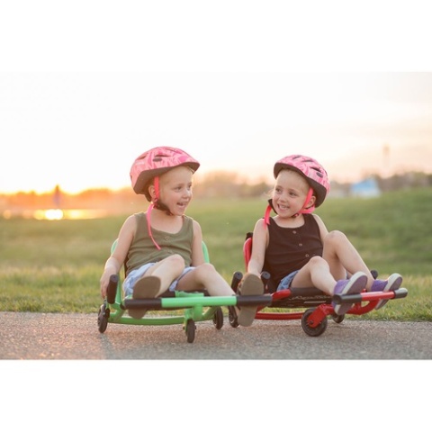 Zielony pojazd gokart napędzany nogami EzyRoller