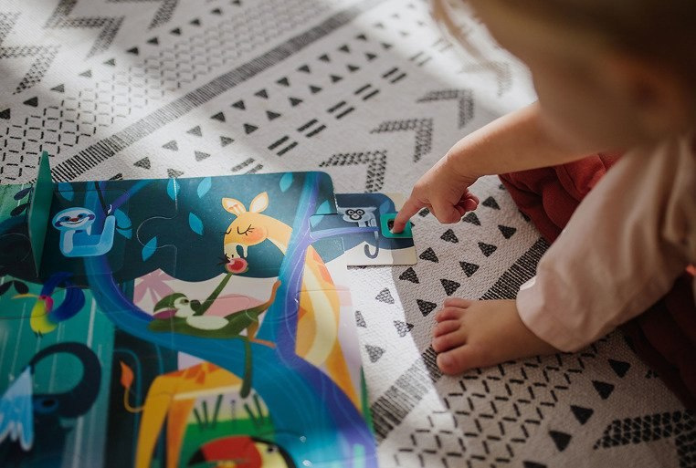 Janod Puzzle z niespodzianką Uczta w Dżungli Janod Puzzle z niespodzianką Uczta w Dżungli