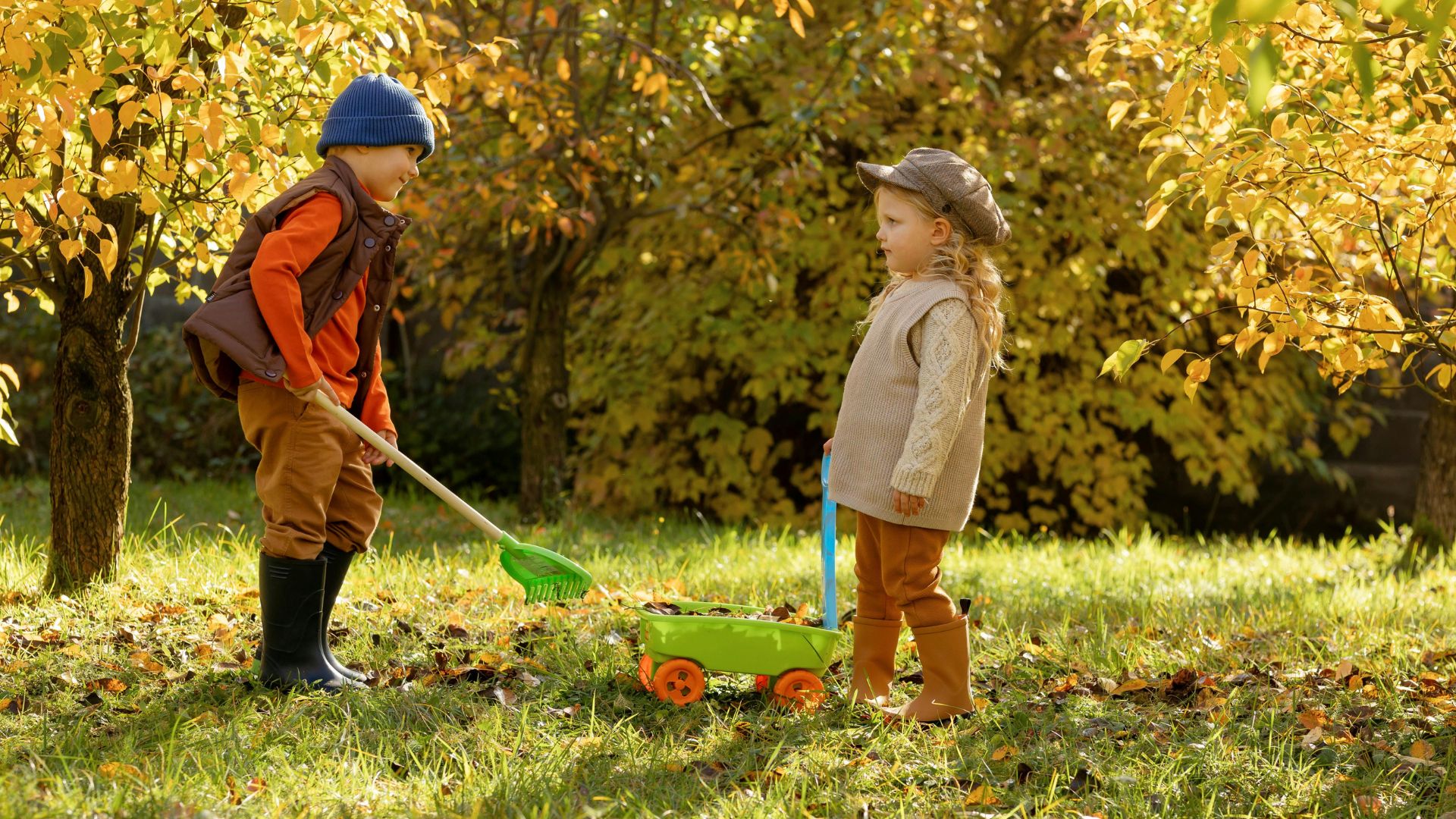 Jesień dla dzieci – jak przygotować pociechę, aby było ciepło, komfortowo i stylowo?